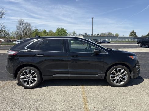 Used 2017 Ford Edge Titanium w/ Technology Package AWD/4WD image 3