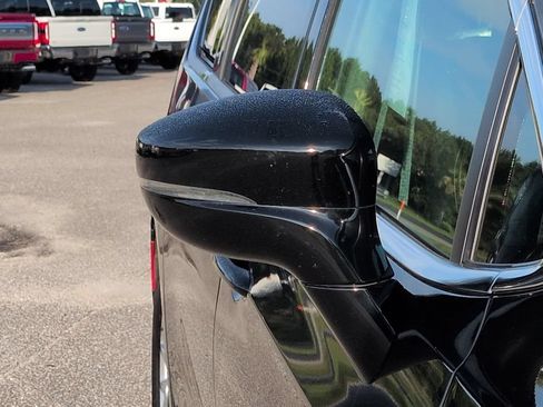 Used 2026 Chrysler Pacifica Select FWD image 12