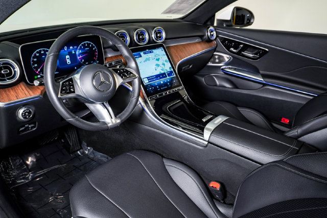 Used 2024 Mercedes-Benz CLE 300 4MATIC Coupe image 26