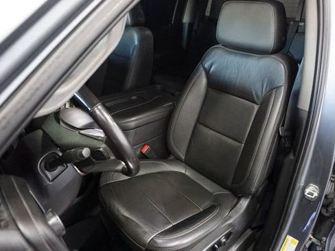 Used 2021 Chevrolet Silverado 1500 RST AWD/4WD image 12