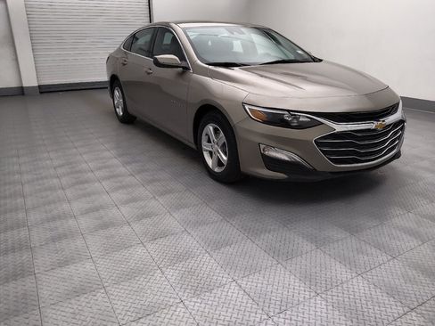 Used 2025 Chevrolet Malibu LS FWD image 13