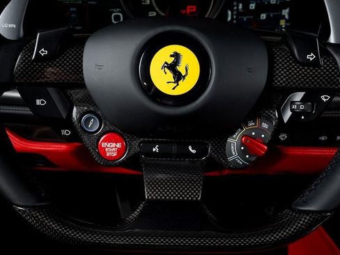 Used 2021 Ferrari F8 Tributo image 35