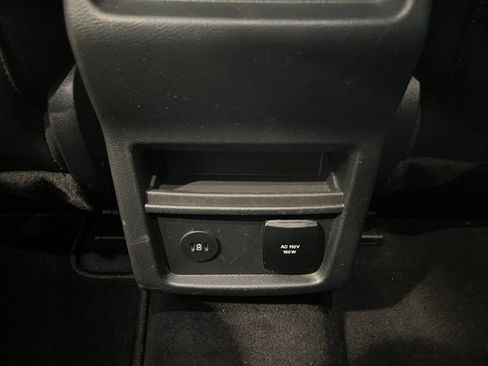 Used 2023 Ford Edge Titanium image 22