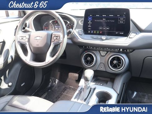 Used 2023 Chevrolet Blazer LT w/ Sound & Technology Package FWD image 14