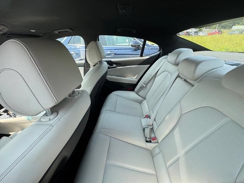 Used 2025 Genesis G70 2.5T AWD/4WD image 10
