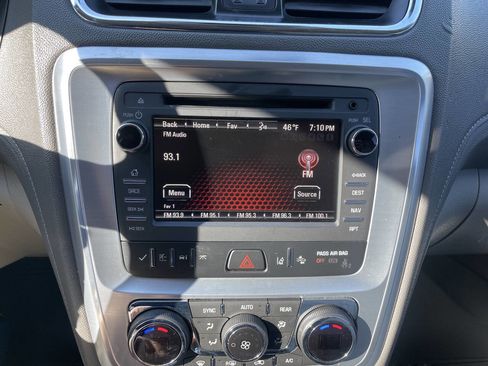 Used 2017 GMC Acadia Limited SLT image 19