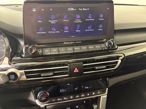 Certified 2023 Kia Seltos EX AWD/4WD image 2