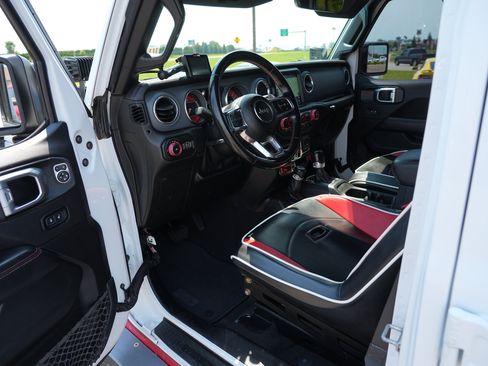 Used 2021 Jeep Wrangler Unlimited Rubicon AWD/4WD image 15