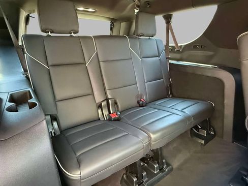 Used 2024 Cadillac Escalade ESV Sport AWD/4WD image 17