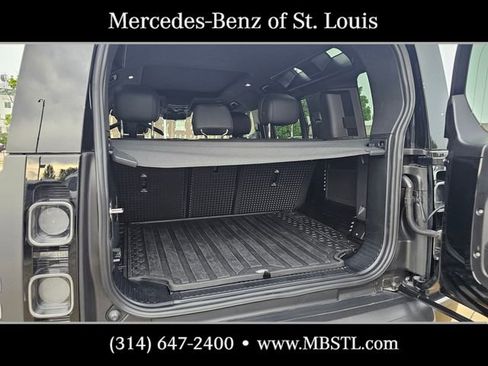 Used 2025 Land Rover Defender 110 V8 AWD/4WD image 12