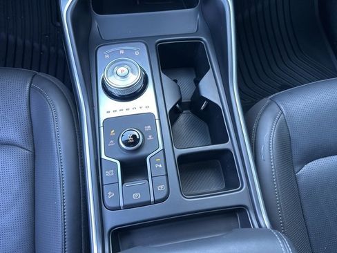 Used 2025 Kia Sorento EX w/ EX Panoramic Sunroof Package image 21
