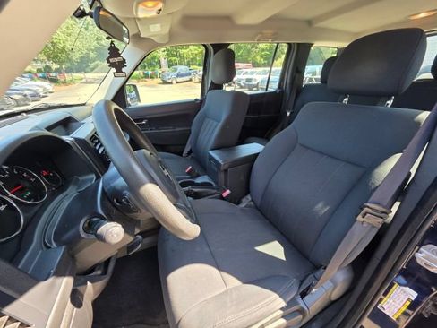 Used 2012 Jeep Liberty Sport AWD/4WD image 14