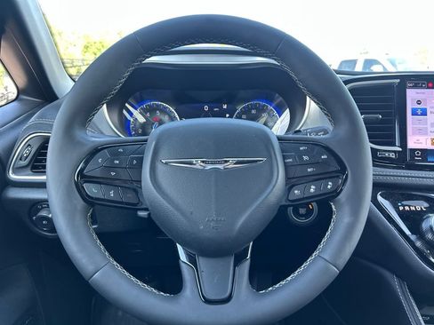 Used 2025 Chrysler Pacifica Limited w/ Uconnect Theater Family Group AWD/4WD image 12