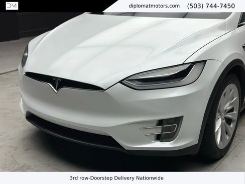 Used 2018 Tesla Model X 75D image 13