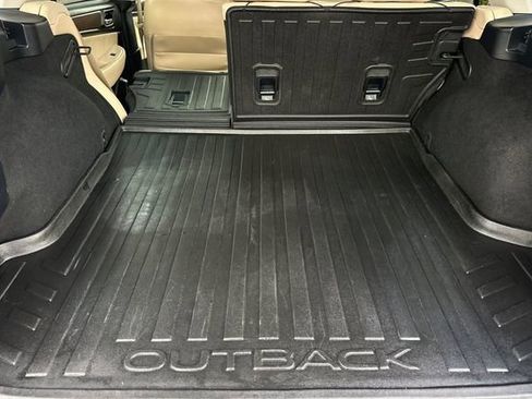 Used 2019 Subaru Outback 2.5i Limited image 17
