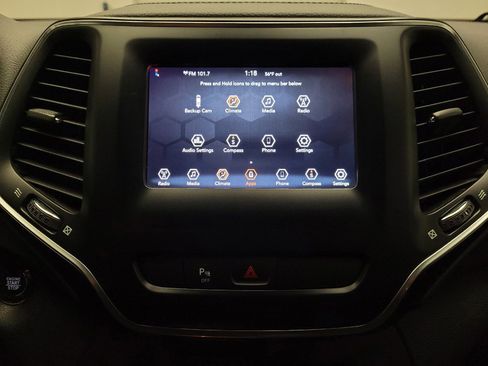 Used 2020 Jeep Cherokee Latitude Plus FWD image 25
