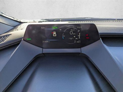 Used 2025 Toyota Prius Plug-In Hybrid image 10