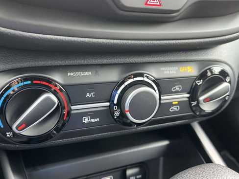 New 2025 Kia Soul LX image 29