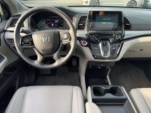 Used 2023 Honda Odyssey Touring image 16