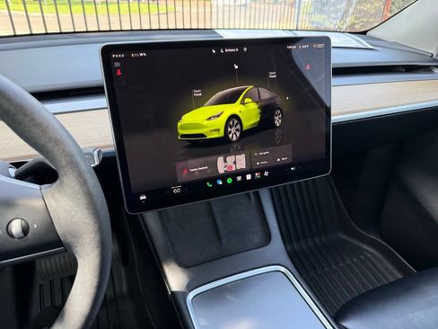Used 2024 Tesla Model Y Long Range RWD image 20