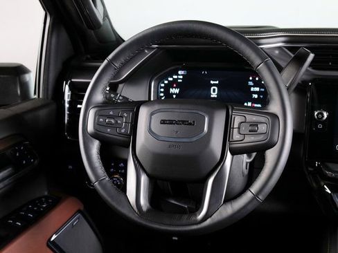 Used 2026 GMC Sierra 2500 Denali Ultimate AWD/4WD image 12