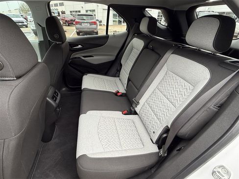 Used 2022 Chevrolet Equinox LT image 27