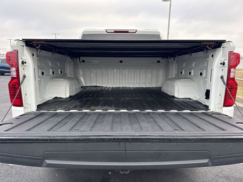 Used 2023 Chevrolet Silverado 1500 Custom image 22