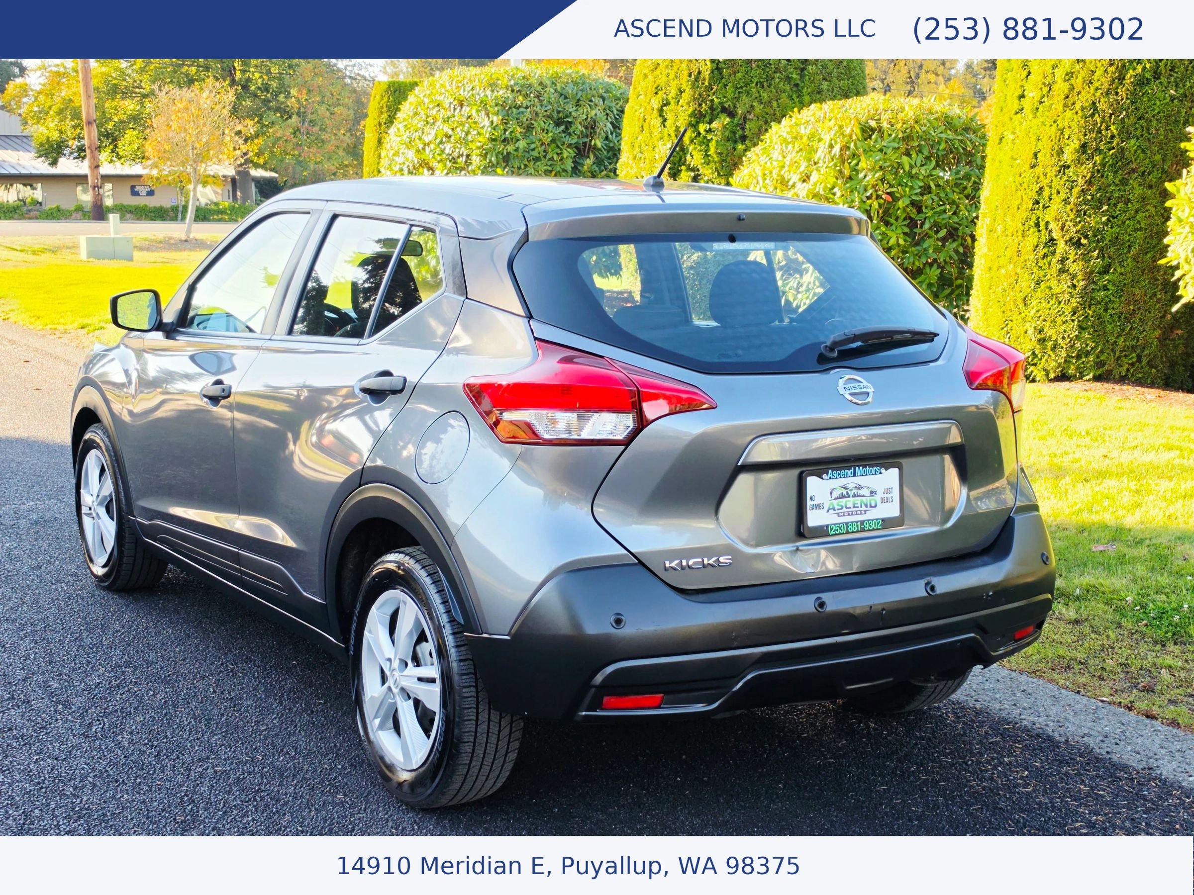 Used 2020 Nissan Kicks S FWD image 3
