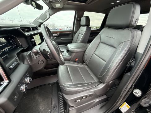 Used 2023 GMC Sierra 1500 Denali w/ Denali Reserve Package AWD/4WD image 13