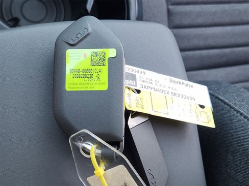 New 2025 Kia K4 EX image 31