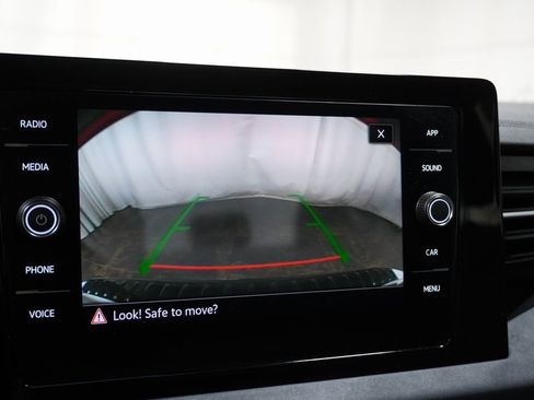 Certified 2025 Volkswagen Jetta SE image 20