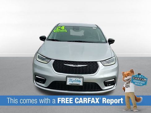 Used 2024 Chrysler Pacifica Limited FWD image 2
