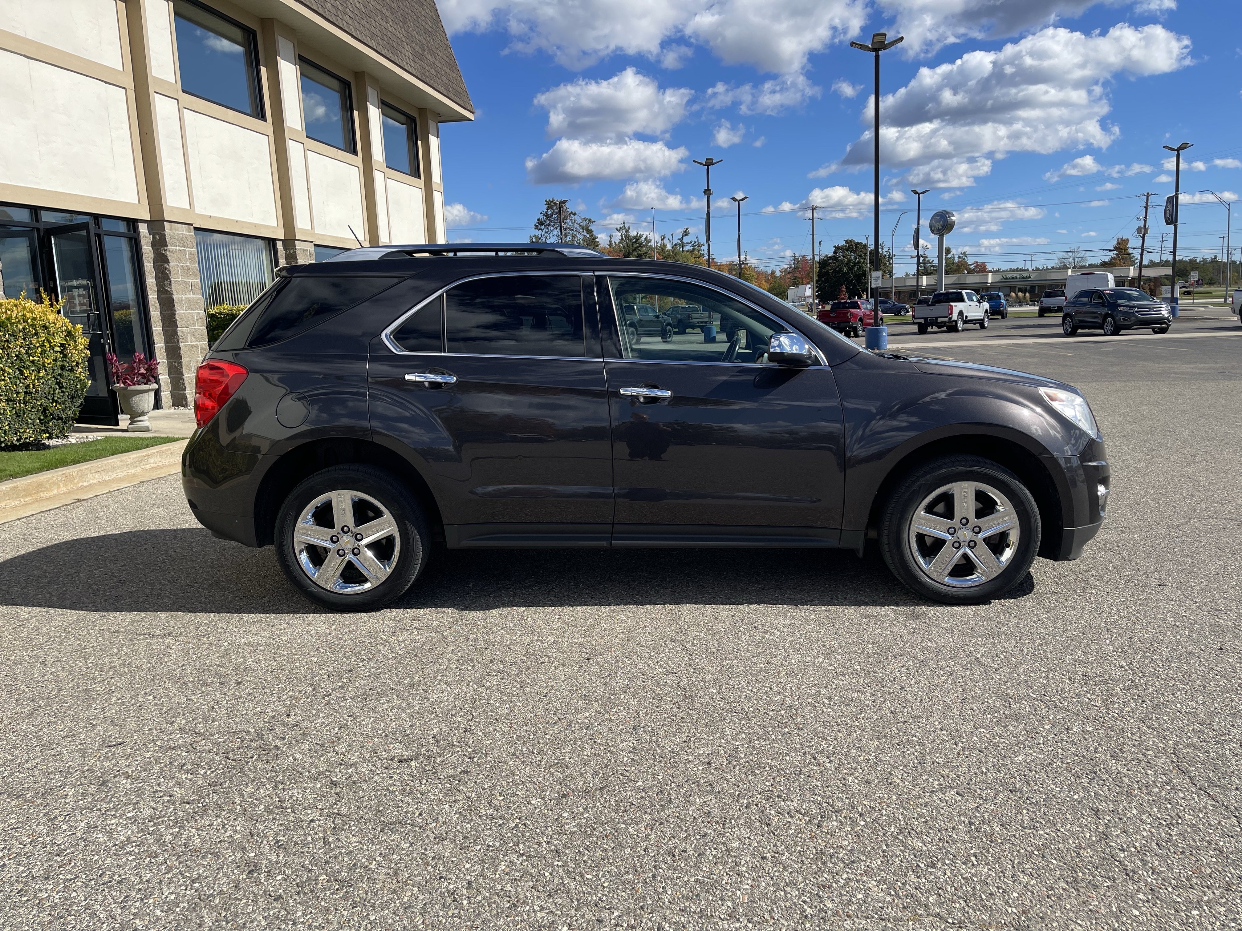 Used 2014 Chevrolet Equinox LTZ AWD/4WD image 3