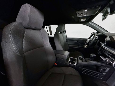Certified 2025 Toyota 4Runner SR5 AWD/4WD image 38