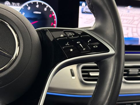 Used 2025 Mercedes-Benz GLS 450 4MATIC image 25