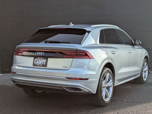 Used 2023 Audi Q8 Premium image 6