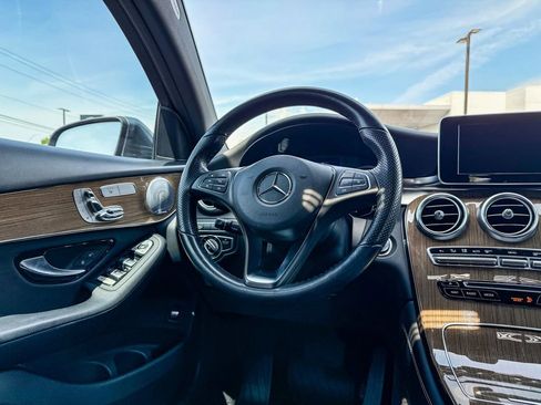 Used 2019 Mercedes-Benz GLC 300 4MATIC Coupe image 15