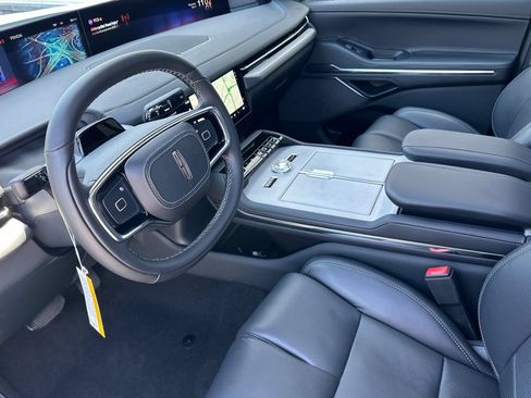 New 2026 Lincoln Navigator Reserve w/ Jet Appearance Package AWD/4WD image 9
