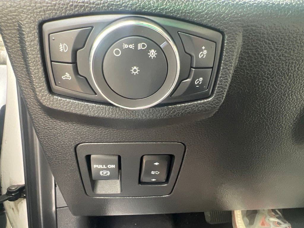 Used 2019 Ford F150 Lariat w/ Equipment Group 502A Luxury AWD/4WD image 21