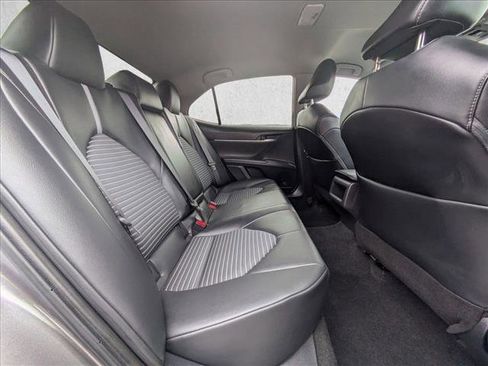 Used 2023 Toyota Camry SE image 19