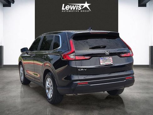Used 2023 Honda CR-V LX image 3