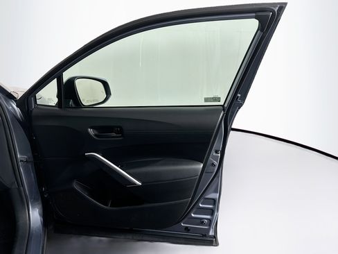 Used 2024 Toyota Corolla Cross LE w/ Moonroof Package FWD image 33