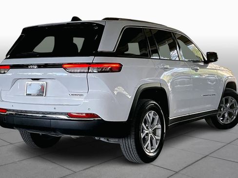 Used 2023 Jeep Grand Cherokee Limited image 12