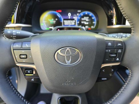 Used 2025 Toyota Crown Signia w/ Advanced Technology Package AWD/4WD image 25