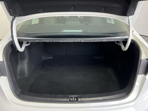 Certified 2021 Toyota Corolla LE image 32