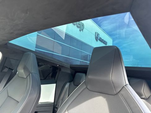 Used 2024 Tesla Cybertruck AWD Crew Cab image 14