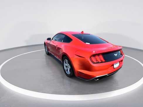 Used 2022 Ford Mustang Coupe RWD image 6