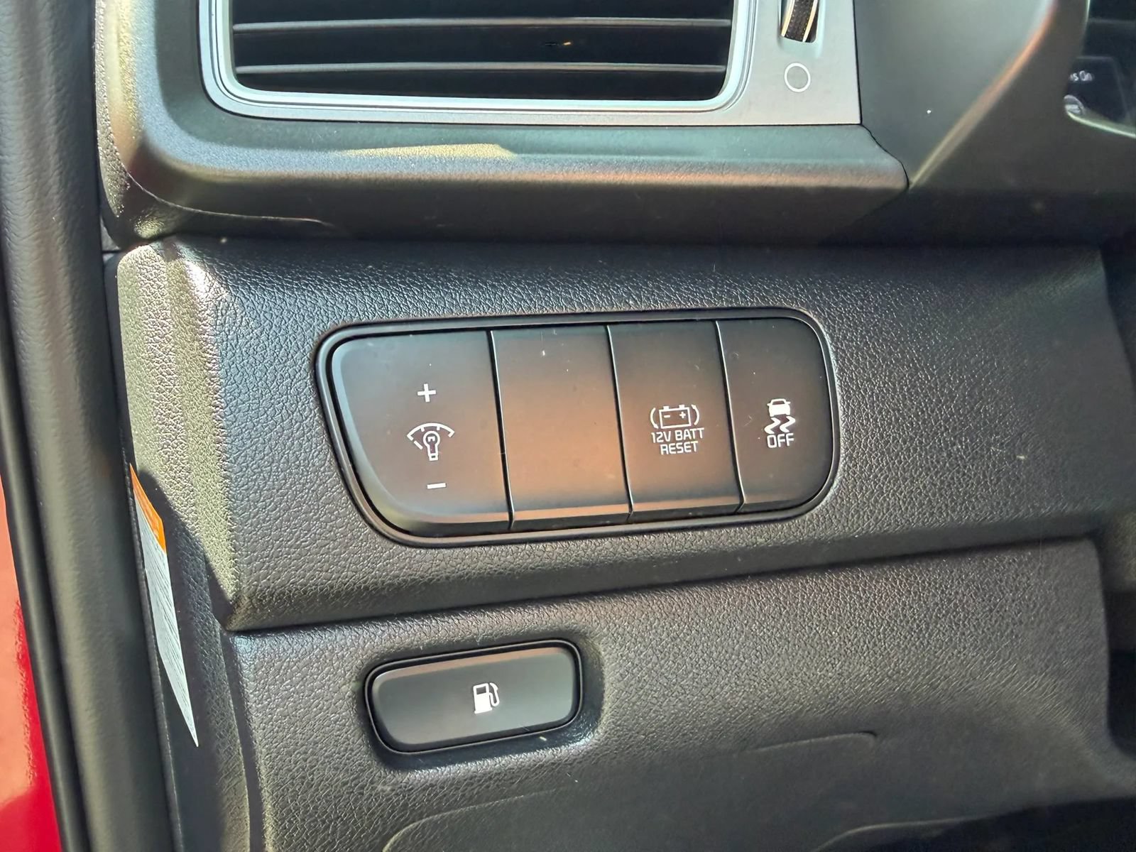 Used 2018 Kia Niro LX FWD image 17