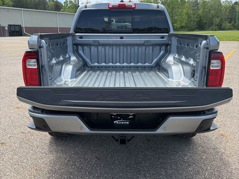 New 2026 GMC Canyon Elevation w/ Convenience Package RWD image 18