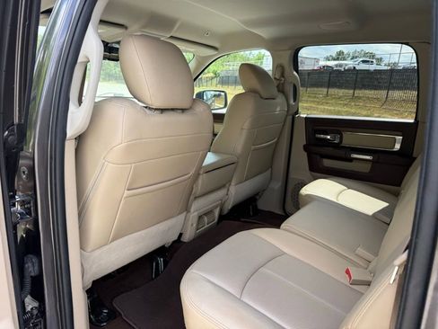 Used 2018 RAM 1500 Laramie RWD image 29